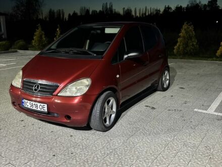 Красный Мерседес А класс, объемом двигателя 1.6 л и пробегом 340 тыс. км за 3100 $, фото 1 на Automoto.ua