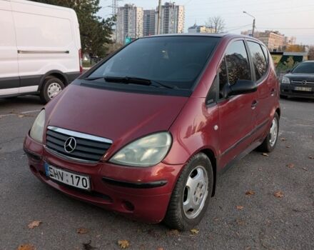 Красный Мерседес А класс, объемом двигателя 0 л и пробегом 300 тыс. км за 955 $, фото 1 на Automoto.ua