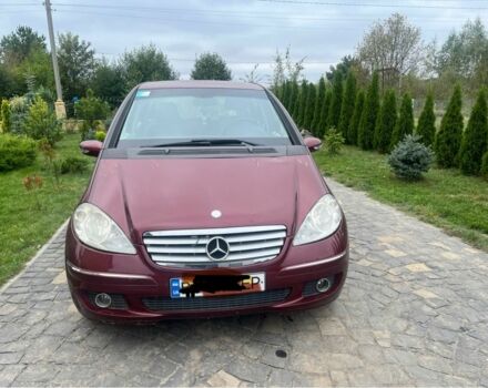 Мерседес А класс 2005 в Костополе на Automoto.ua Красный Мерседес А класс, объемом двигателя 2 л и пробегом 250 тыс. км за 2800 $, фото 1 на Automoto.ua