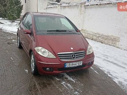 Красный Мерседес А класс, объемом двигателя 1.7 л и пробегом 253 тыс. км за 3000 $, фото 1 на Automoto.ua