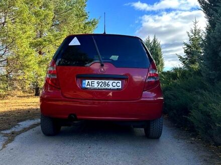 Мерседес А класс 2006 в Днепре (Днепропетровске) на Automoto.ua Красный Мерседес А класс, объемом двигателя 1.5 л и пробегом 230 тыс. км за 5500 $, фото 1 на Automoto.ua