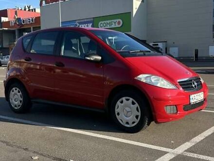 Красный Мерседес А класс, объемом двигателя 1.5 л и пробегом 172 тыс. км за 5500 $, фото 1 на Automoto.ua