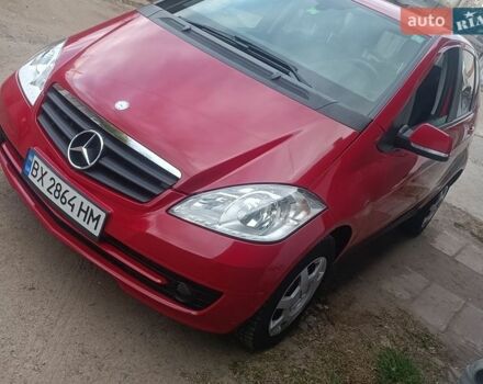 Красный Мерседес А класс, объемом двигателя 1.5 л и пробегом 170 тыс. км за 5000 $, фото 1 на Automoto.ua