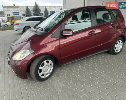 Красный Мерседес А класс, объемом двигателя 1.7 л и пробегом 203 тыс. км за 7700 $, фото 1 на Automoto.ua