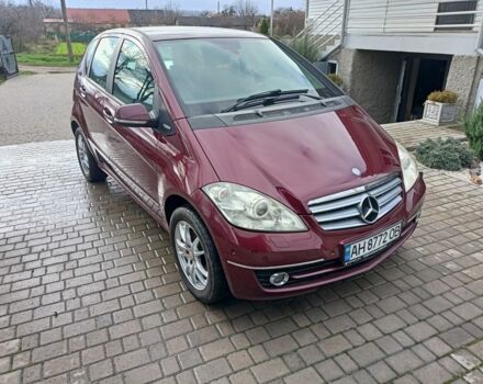 Красный Мерседес А класс, объемом двигателя 1.7 л и пробегом 155 тыс. км за 6900 $, фото 1 на Automoto.ua