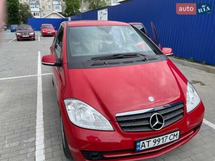 Мерседес А клас 2012 у Калуше на Automoto.ua Червоний Мерседес А клас, об'ємом двигуна 2 л та пробігом 112 тис. км за 10000 $, фото 1 на Automoto.ua