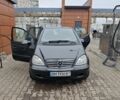 Серый Мерседес А класс, объемом двигателя 1.4 л и пробегом 250 тыс. км за 3500 $, фото 1 на Automoto.ua