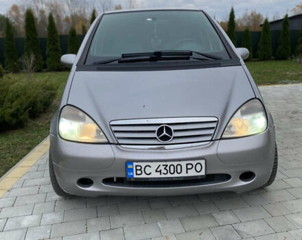 Серый Мерседес А класс, объемом двигателя 1.6 л и пробегом 195 тыс. км за 3000 $, фото 2 на Automoto.ua