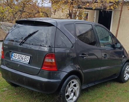 Серый Мерседес А класс, объемом двигателя 1.4 л и пробегом 300 тыс. км за 2600 $, фото 5 на Automoto.ua