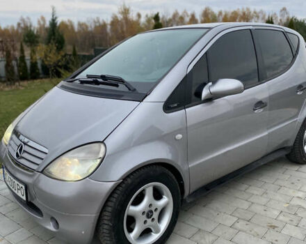 Серый Мерседес А класс, объемом двигателя 1.6 л и пробегом 195 тыс. км за 3000 $, фото 1 на Automoto.ua