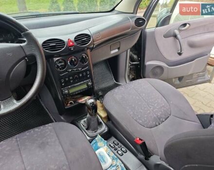 Серый Мерседес А класс, объемом двигателя 1.4 л и пробегом 250 тыс. км за 3500 $, фото 1 на Automoto.ua