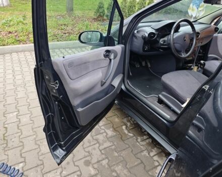 Серый Мерседес А класс, объемом двигателя 1.4 л и пробегом 250 тыс. км за 3500 $, фото 5 на Automoto.ua