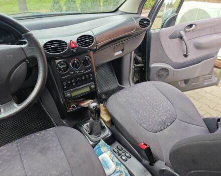 Серый Мерседес А класс, объемом двигателя 1.4 л и пробегом 250 тыс. км за 3500 $, фото 2 на Automoto.ua