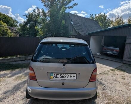 Серый Мерседес А класс, объемом двигателя 1.4 л и пробегом 200 тыс. км за 2500 $, фото 5 на Automoto.ua