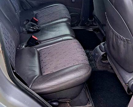 Мерседес А класс 1998 в Ровно на Automoto.ua Серый Мерседес А класс, объемом двигателя 1.4 л и пробегом 322 тыс. км за 2300 $, фото 2 на Automoto.ua