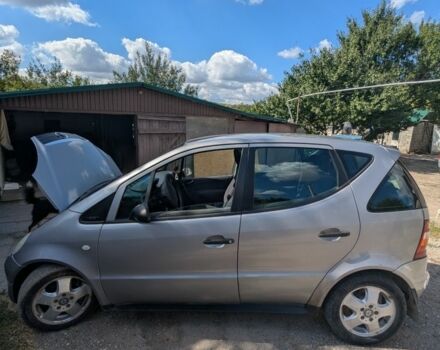 Серый Мерседес А класс, объемом двигателя 1.4 л и пробегом 200 тыс. км за 2500 $, фото 2 на Automoto.ua