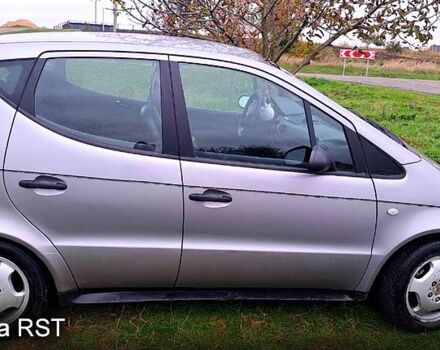 Мерседес А класс 1998 в Ровно на Automoto.ua Серый Мерседес А класс, объемом двигателя 1.4 л и пробегом 322 тыс. км за 2300 $, фото 5 на Automoto.ua