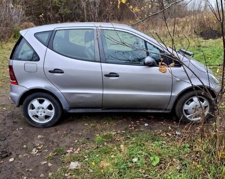 Серый Мерседес А класс, объемом двигателя 1.7 л и пробегом 243 тыс. км за 1300 $, фото 3 на Automoto.ua