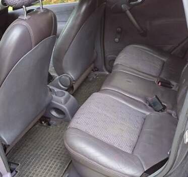 Мерседес А класс 1999 в Киеве на Automoto.ua Серый Мерседес А класс, объемом двигателя 1.7 л и пробегом 310 тыс. км за 3250 $, фото 11 на Automoto.ua