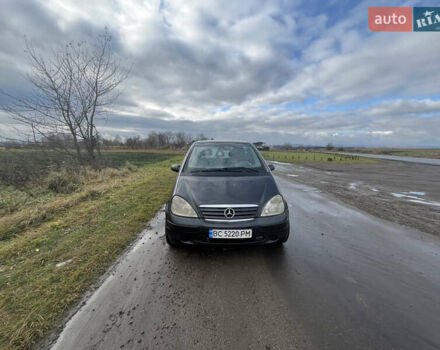 Серый Мерседес А класс, объемом двигателя 1.69 л и пробегом 297 тыс. км за 3000 $, фото 5 на Automoto.ua