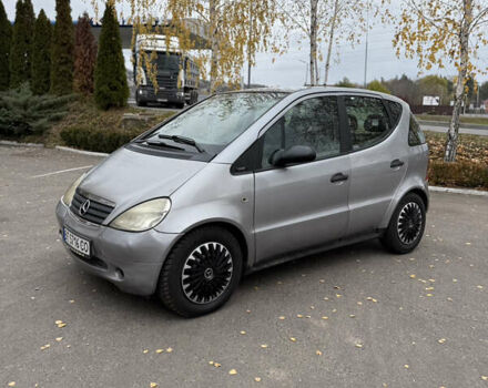 Серый Мерседес А класс, объемом двигателя 1.7 л и пробегом 300 тыс. км за 2600 $, фото 1 на Automoto.ua