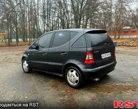 Серый Мерседес А класс, объемом двигателя 1.4 л и пробегом 230 тыс. км за 2950 $, фото 3 на Automoto.ua