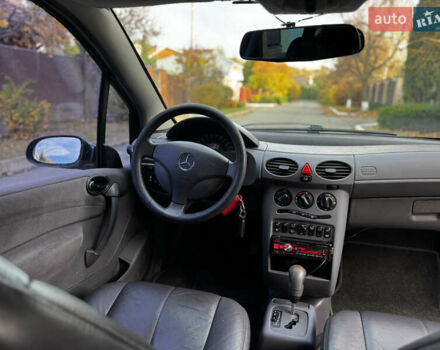 Сірий Мерседес А клас, об'ємом двигуна 1.7 л та пробігом 240 тис. км за 3300 $, фото 27 на Automoto.ua