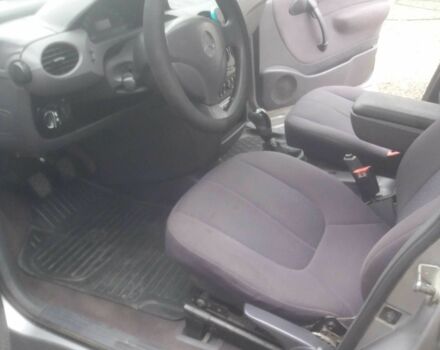 Мерседес А класс 1999 в Хусте на Automoto.ua Серый Мерседес А класс, объемом двигателя 1.6 л и пробегом 330 тыс. км за 900 $, фото 2 на Automoto.ua