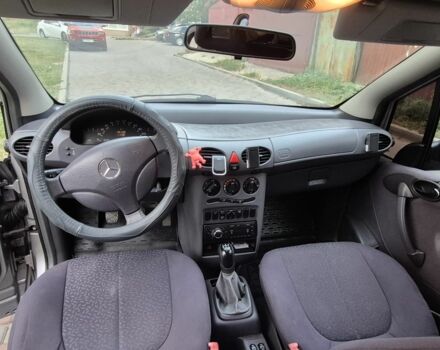 Мерседес А класс 1999 в Полтаве на Automoto.ua Серый Мерседес А класс, объемом двигателя 1.7 л и пробегом 257 тыс. км за 3800 $, фото 4 на Automoto.ua