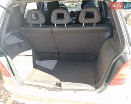 Серый Мерседес А класс, объемом двигателя 1.6 л и пробегом 233 тыс. км за 4500 $, фото 15 на Automoto.ua