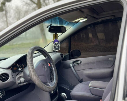 Серый Мерседес А класс, объемом двигателя 1.69 л и пробегом 350 тыс. км за 2999 $, фото 19 на Automoto.ua