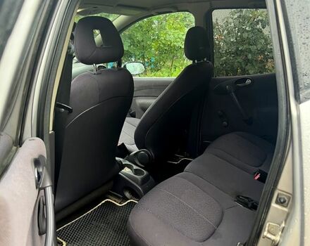 Серый Мерседес А класс, объемом двигателя 1.4 л и пробегом 180 тыс. км за 4000 $, фото 2 на Automoto.ua