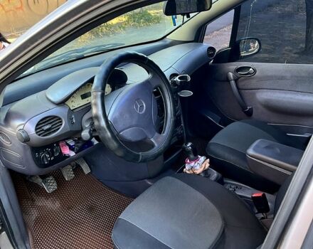 Серый Мерседес А класс, объемом двигателя 1.7 л и пробегом 390 тыс. км за 3000 $, фото 5 на Automoto.ua