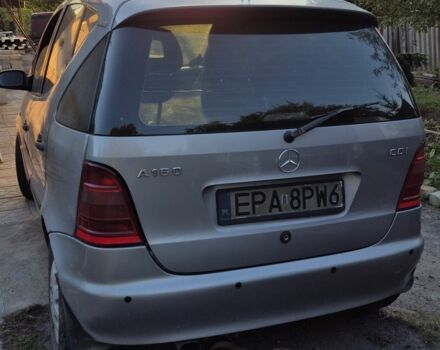 Серый Мерседес А класс, объемом двигателя 1 л и пробегом 270 тыс. км за 1500 $, фото 2 на Automoto.ua