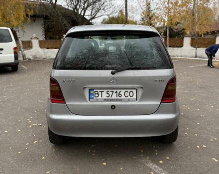 Серый Мерседес А класс, объемом двигателя 1.7 л и пробегом 300 тыс. км за 2600 $, фото 5 на Automoto.ua