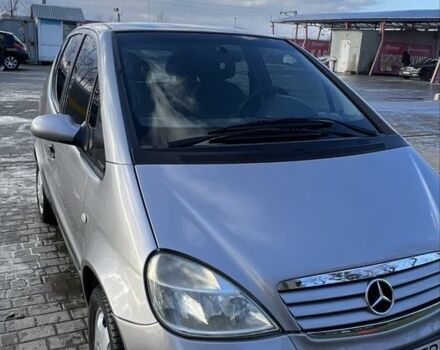 Серый Мерседес А класс, объемом двигателя 1.4 л и пробегом 181 тыс. км за 4000 $, фото 2 на Automoto.ua