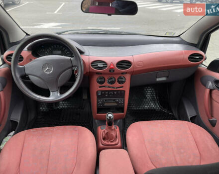 Серый Мерседес А класс, объемом двигателя 1.4 л и пробегом 240 тыс. км за 2850 $, фото 9 на Automoto.ua