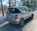 Серый Мерседес А класс, объемом двигателя 1.7 л и пробегом 250 тыс. км за 1000 $, фото 1 на Automoto.ua
