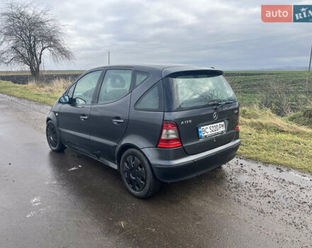 Серый Мерседес А класс, объемом двигателя 1.69 л и пробегом 297 тыс. км за 3000 $, фото 8 на Automoto.ua