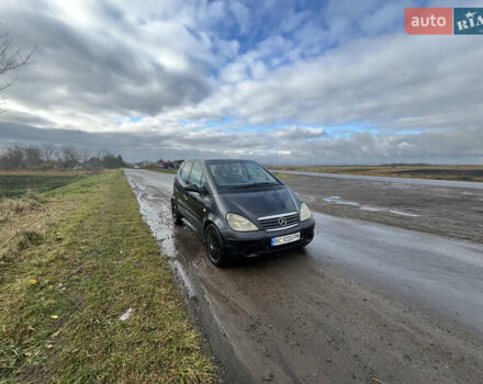 Серый Мерседес А класс, объемом двигателя 1.69 л и пробегом 297 тыс. км за 3000 $, фото 4 на Automoto.ua