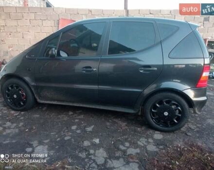 Сірий Мерседес А клас, об'ємом двигуна 1.4 л та пробігом 134 тис. км за 2600 $, фото 4 на Automoto.ua