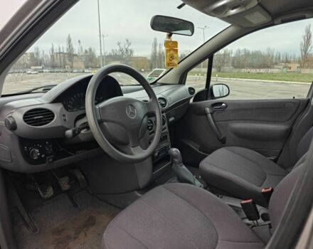 Сірий Мерседес А клас, об'ємом двигуна 1.4 л та пробігом 176 тис. км за 2700 $, фото 8 на Automoto.ua