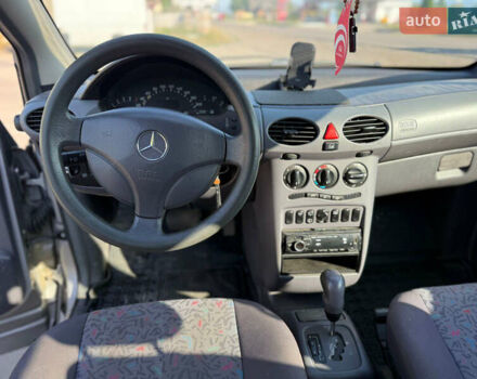 Серый Мерседес А класс, объемом двигателя 1.7 л и пробегом 251 тыс. км за 3600 $, фото 10 на Automoto.ua