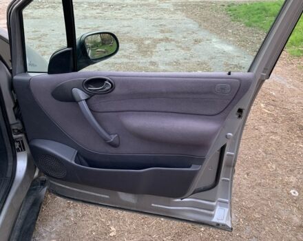 Серый Мерседес А класс, объемом двигателя 1.7 л и пробегом 290 тыс. км за 3000 $, фото 17 на Automoto.ua