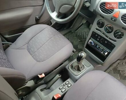 Мерседес А класс 2000 в Виннице на Automoto.ua Серый Мерседес А класс, объемом двигателя 1.6 л и пробегом 177 тыс. км за 4000 $, фото 13 на Automoto.ua