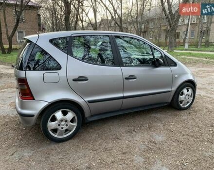 Серый Мерседес А класс, объемом двигателя 1.69 л и пробегом 290 тыс. км за 2900 $, фото 4 на Automoto.ua