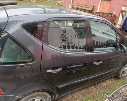 Сірий Мерседес А клас, об'ємом двигуна 1.7 л та пробігом 270 тис. км за 3000 $, фото 5 на Automoto.ua