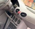 Сірий Мерседес А клас, об'ємом двигуна 1.9 л та пробігом 114 тис. км за 3950 $, фото 49 на Automoto.ua