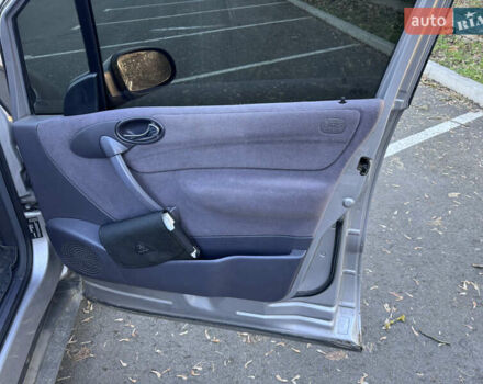 Сірий Мерседес А клас, об'ємом двигуна 1.9 л та пробігом 240 тис. км за 2750 $, фото 8 на Automoto.ua