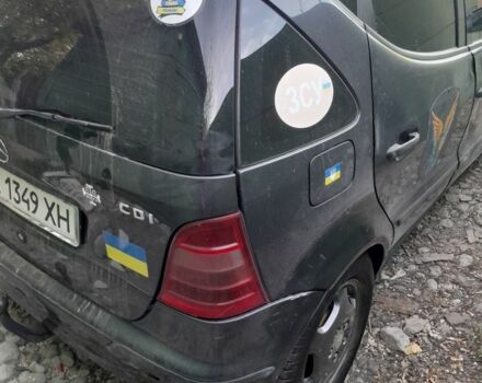 Серый Мерседес А класс, объемом двигателя 1.7 л и пробегом 380 тыс. км за 3200 $, фото 5 на Automoto.ua